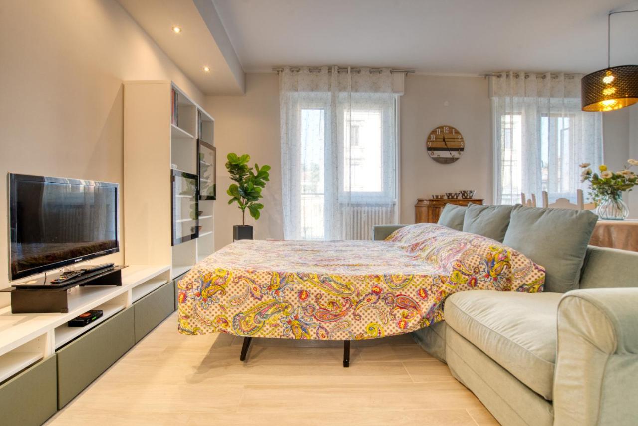 Caseospitali - Casa Janas, Elegante Trilocale Per 5 In Zona Centrale 米兰 外观 照片