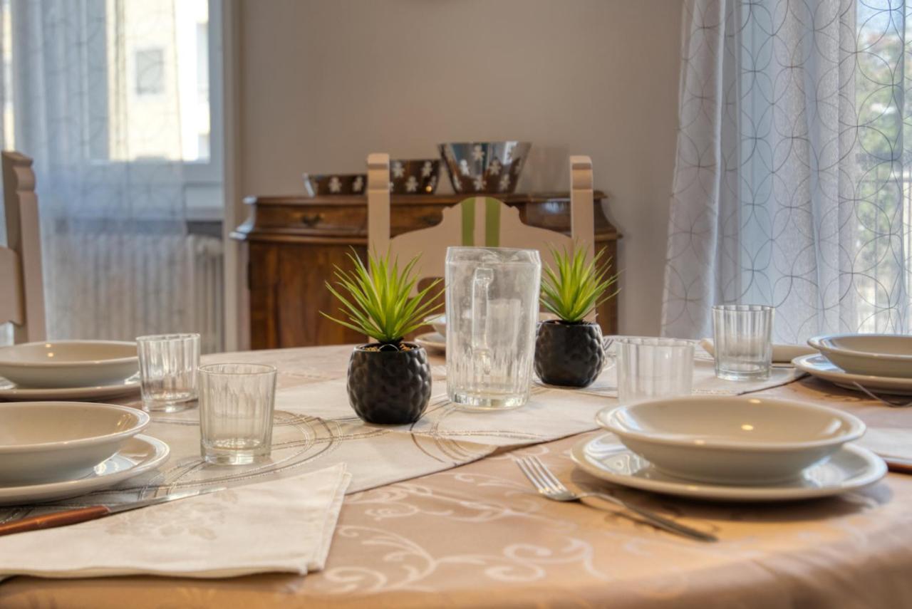 Caseospitali - Casa Janas, Elegante Trilocale Per 5 In Zona Centrale 米兰 外观 照片