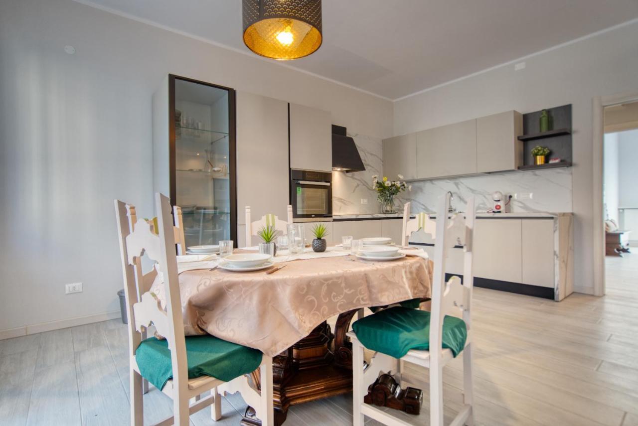 Caseospitali - Casa Janas, Elegante Trilocale Per 5 In Zona Centrale 米兰 外观 照片
